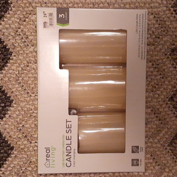 battery operated candle set - Picture 2 of 3